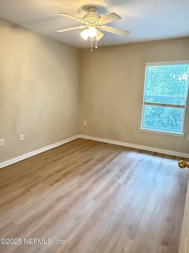 Building Photo - 13832 Herons Landing Way