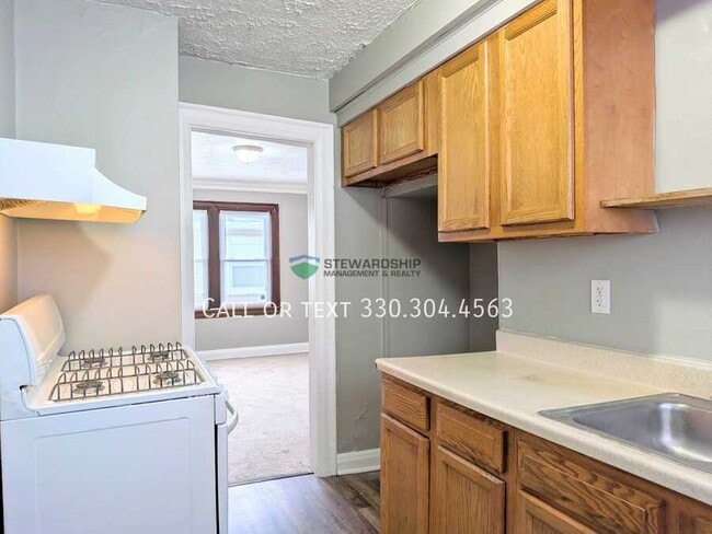 Building Photo - 916-918 Peckham St.-916