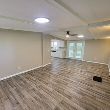 Building Photo - NEWLY RENOVATED 3/2 Home in SW Ocala. Close to WEC & Dunnellon