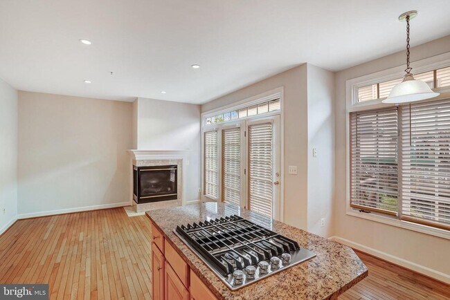 Building Photo - 709 Catts Tavern Dr