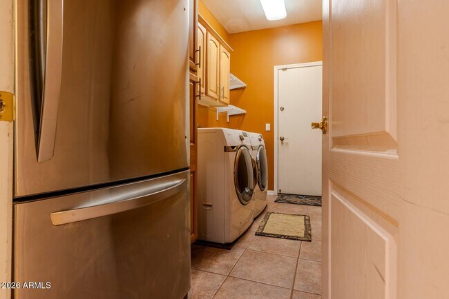 Building Photo - 18425 N 14th St