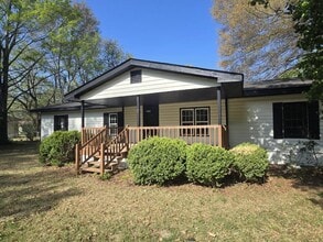 Building Photo - 2619 W Black Creek Rd