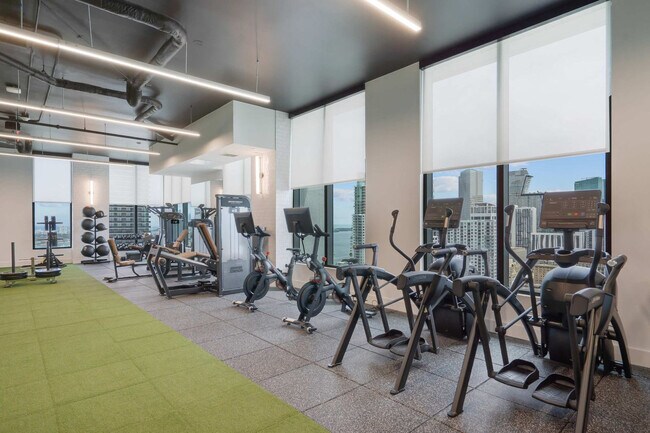 Building Photo - 121 NE 5th St