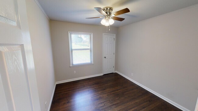 Building Photo - 6010 E 18th St