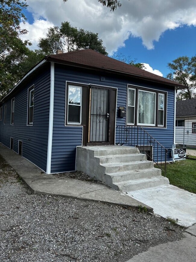 Primary Photo - Welcome Home! ***Mobility Area***