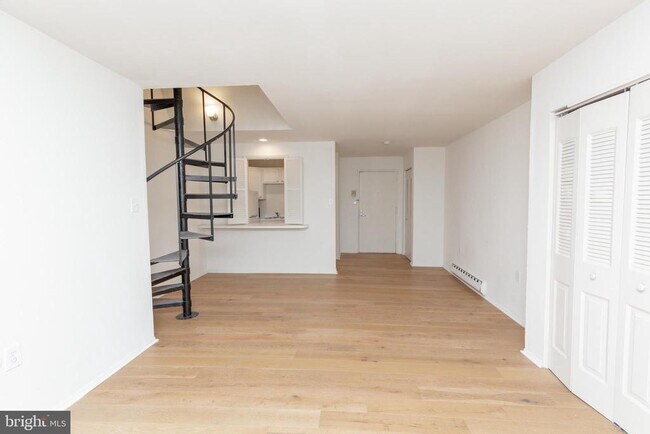 Building Photo - 2311 Spruce St