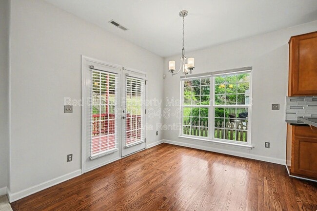 Building Photo - 2119 Baggins Ln