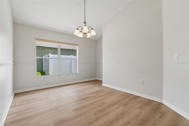 Building Photo - 2222 Roanoke Springs Dr
