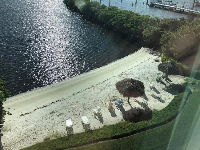 Primary Photo - 1100 Scotia Dr