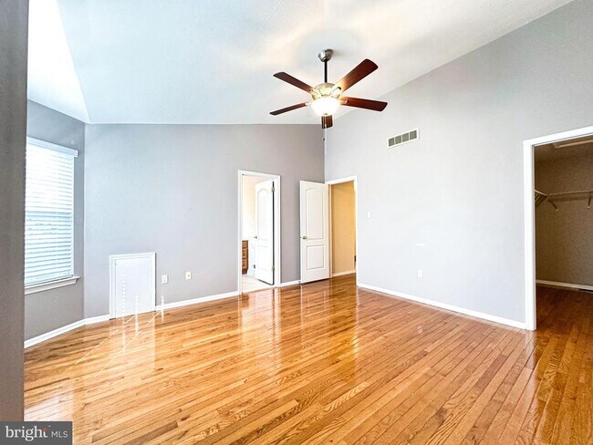 Building Photo - 1702 Old Mill Ct