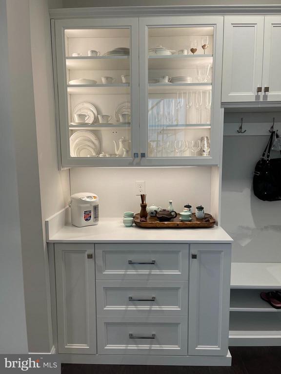 Building Photo - 30 Hamilton Dr