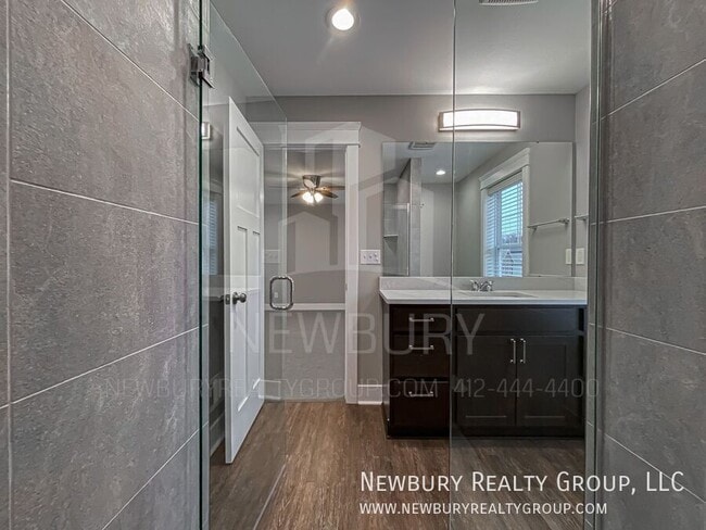 Building Photo - 1819 Chessland St