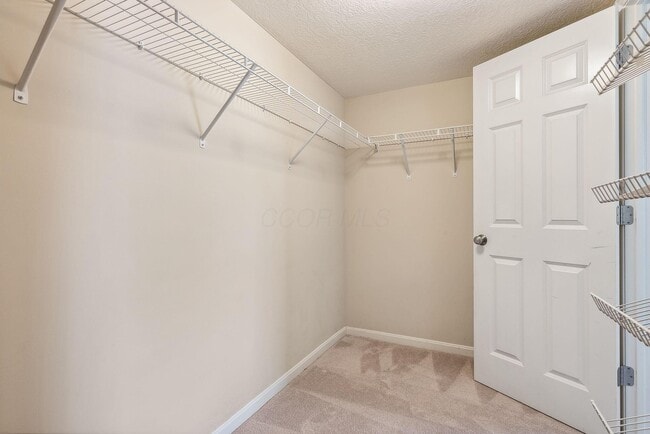 Building Photo - 7885 Waggoner Trace Dr