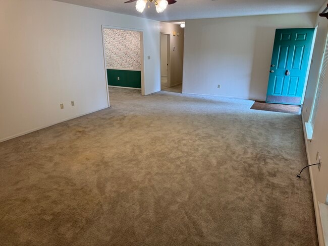 Building Photo - 9608 Bryn Mawr Cir