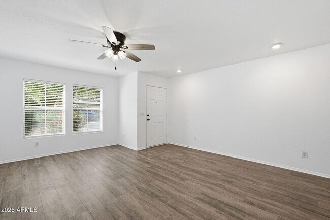 Building Photo - 45542 W Guilder Ave