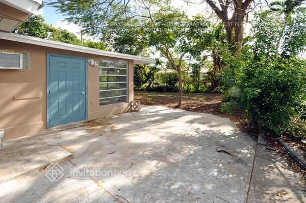 Building Photo - 4998 NW 3rd Ave