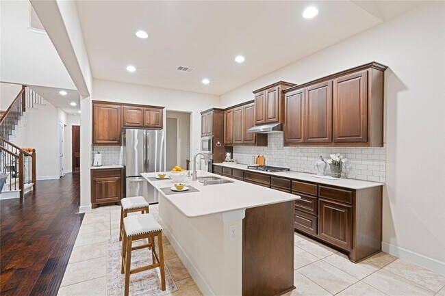 Building Photo - 228 Lockhart Lp