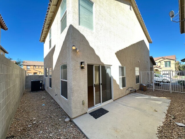 Building Photo - LIBERTY AT WARM SPRINGS