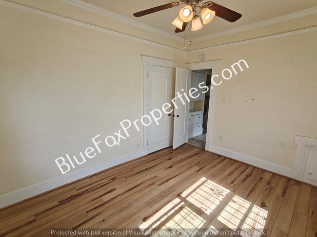 Building Photo - 233 N Jacobus Ave