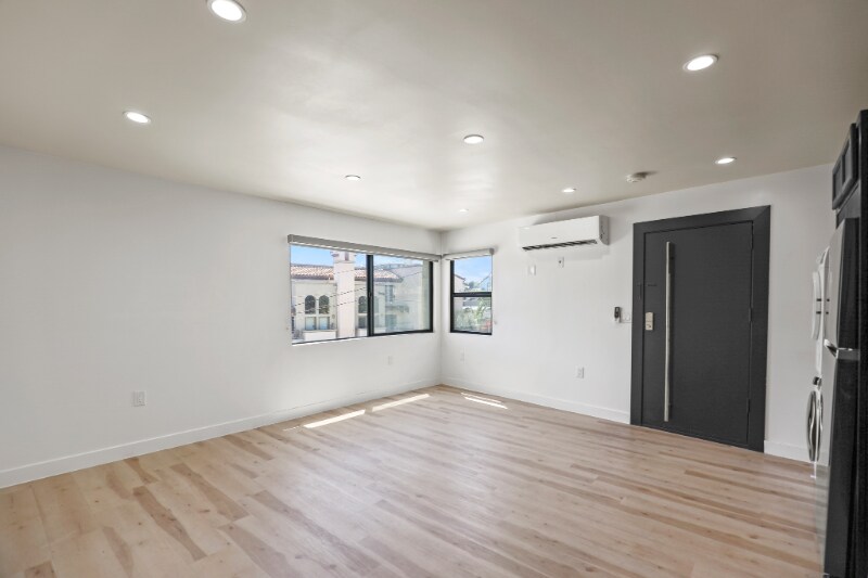 Building Photo - 1139 Bellevue Ave