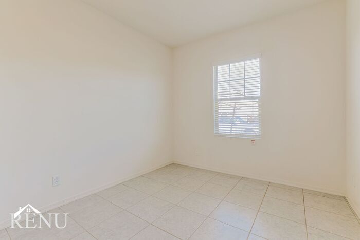 Building Photo - 35522 W San Capistrano Ave