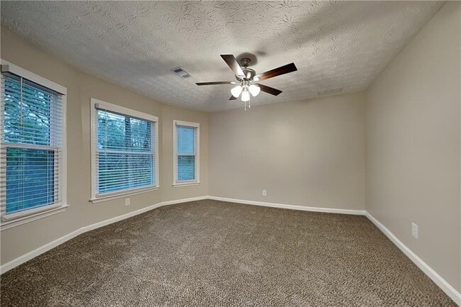 Building Photo - 3720 Ted's Cove