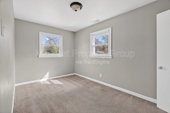 Building Photo - 12035 Krenning Ln