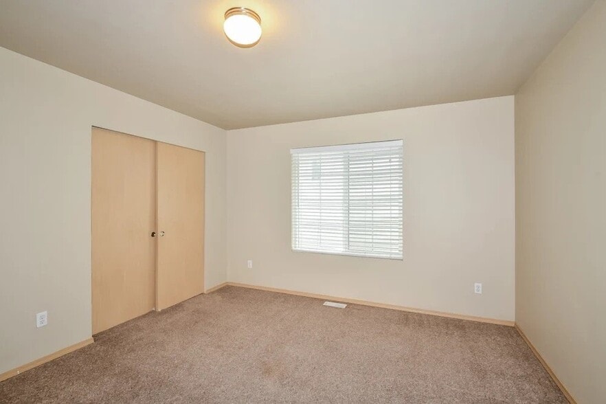 Building Photo - 5018 200th St Ct E