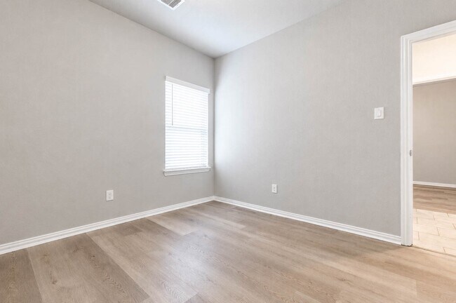 Building Photo - 7818 Grandstand Pkwy