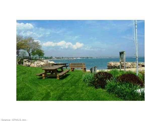 Building Photo - 207 Linden Ave