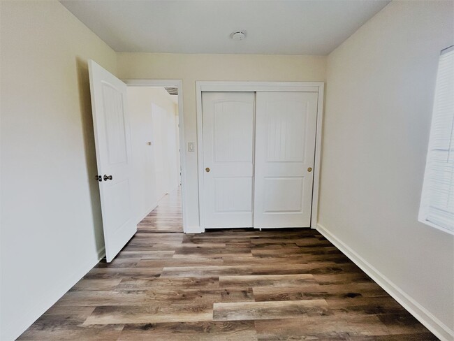 Building Photo - Renovated 4-bedroom home!