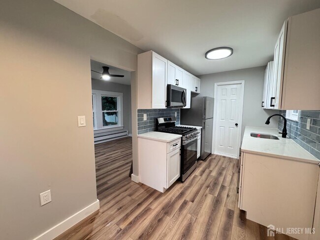 Building Photo - 6 Seaglade Cir