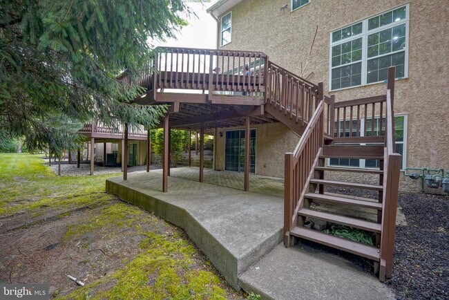 Building Photo - 16 Buckingham Pl