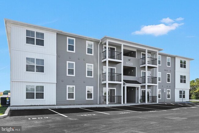 Building Photo - 1000 COLBY Ln