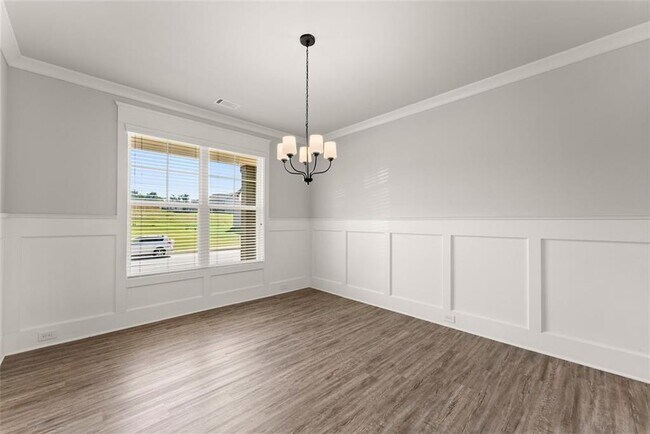 Building Photo - 4656 Silver Oak Dr SW