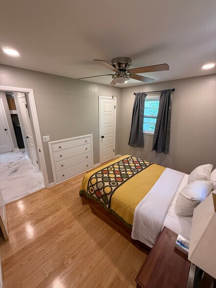 Building Photo - 10436 Gast Rd