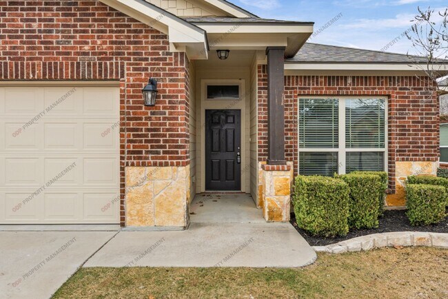 Building Photo - 418 Cross Dr.