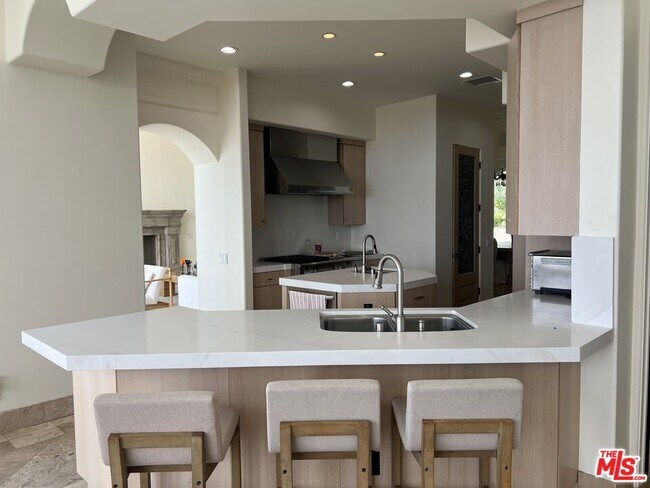 Building Photo - 31280 Bailard Rd