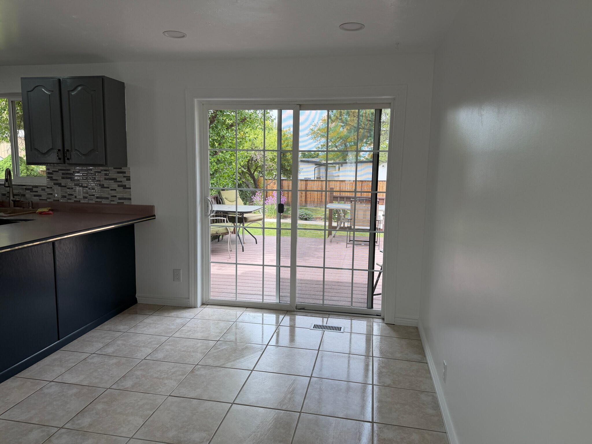 Building Photo - 4438 Losee Dr