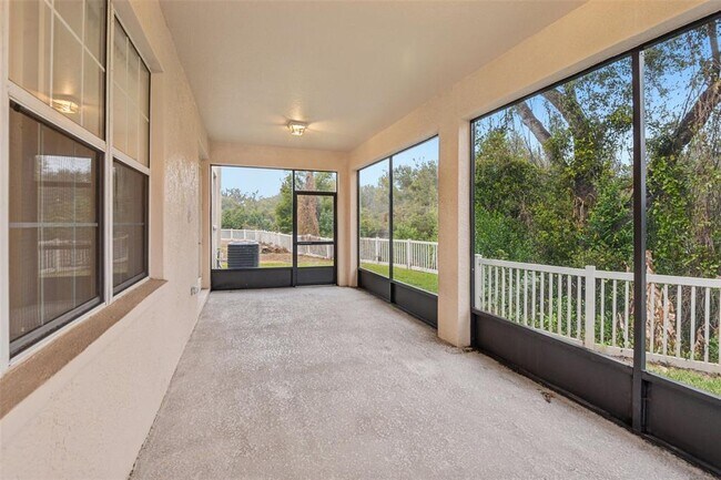 Building Photo - 11006 Running Pine Dr