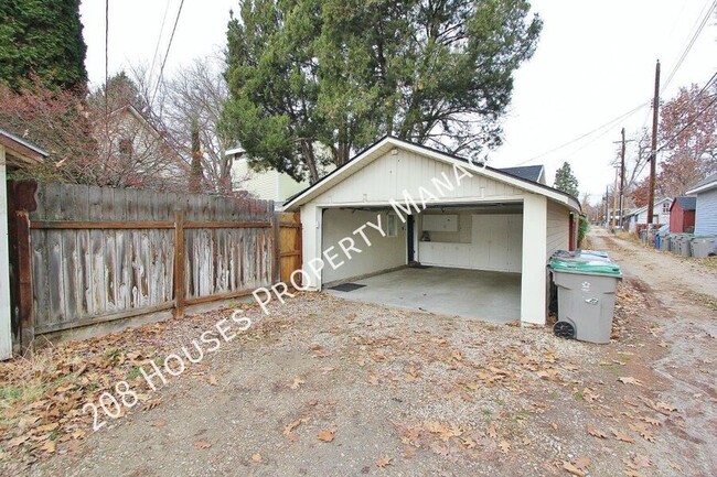 Building Photo - Charming Cottage Style North End Home