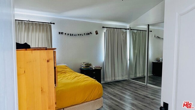 Building Photo - 6479 Bradley Pl