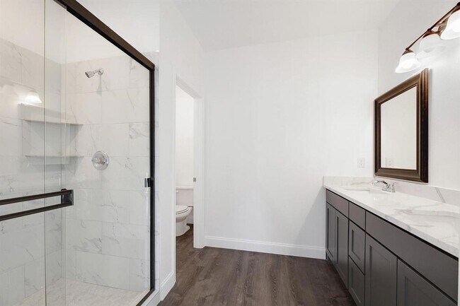 Building Photo - 3720 Washington St