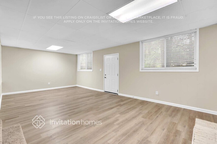 Building Photo - 2527 Judson Ave