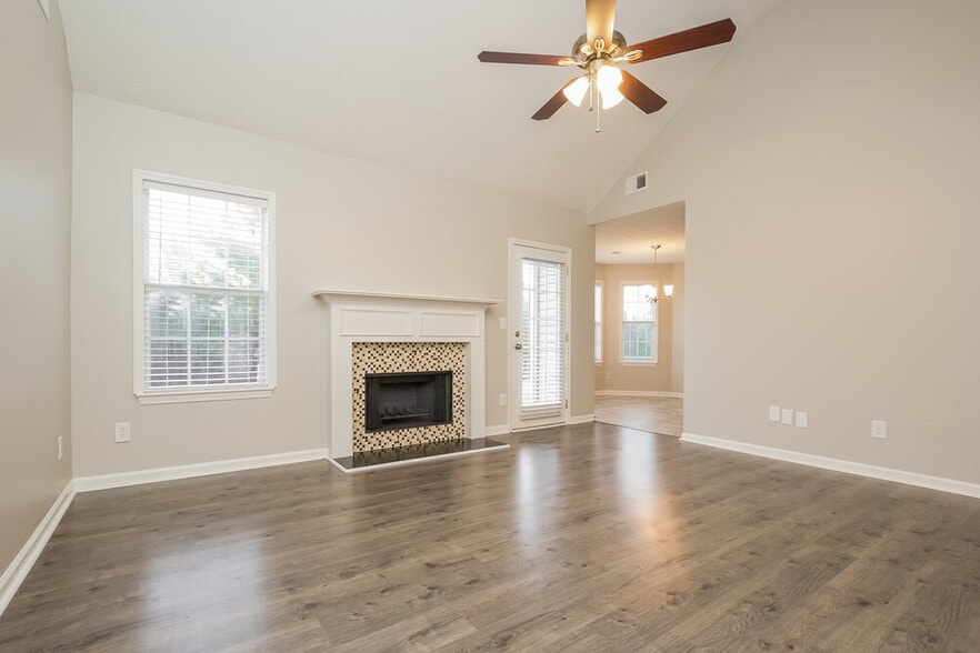 Building Photo - 2235 Corkscrew Way