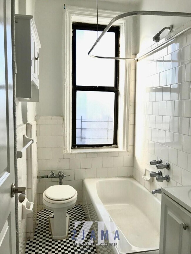 Building Photo - 2 bedroom in BROOKLYN NY 11226