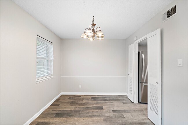 Building Photo - 14256 Misty Meadow Ln