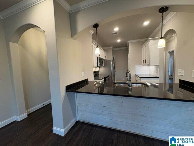 Building Photo - 4401 Lennox Pl