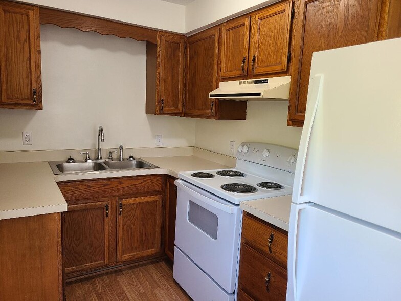Building Photo - 3006 Elkdale Dr