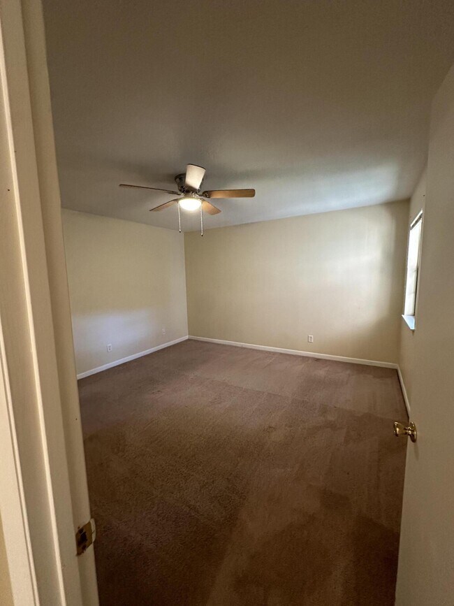Building Photo - 334 Woodham Ct